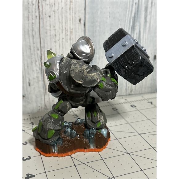 SKYLANDERS GIANTS Character Figure: GRANITE CRUSHER - Picture 3 of 4